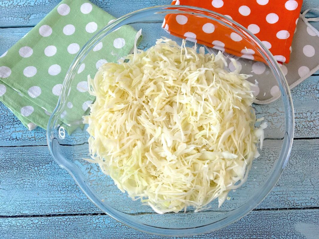 Загадочная простота маринованной капусты как быстрый гарнир