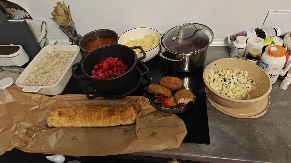 Редакционное наблюдение о семейном плане питания и простоте повседневной кухни