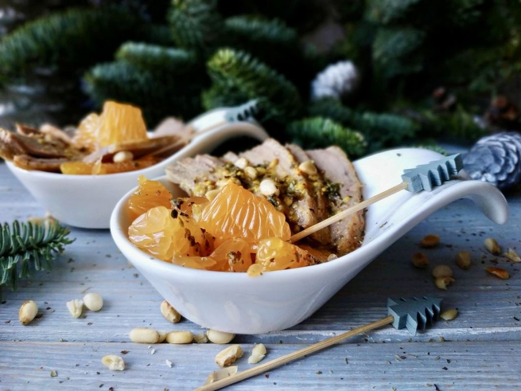 Ароматные сочетания: закуска с утиной грудкой и мандаринами