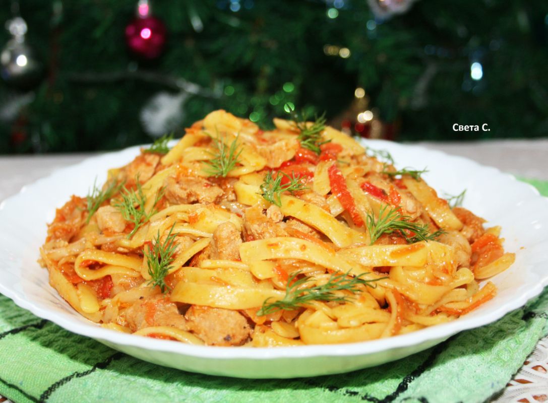 Лапша с мясом и овощами: сытное блюдо, которое покорит каждого