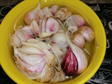 Эффективный метод очистки чеснока: забудьте о мучениях