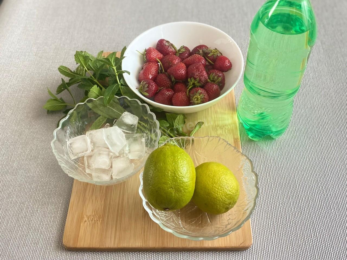 Клубничный мохито: освежающий удаленный безалкогольный коктейль