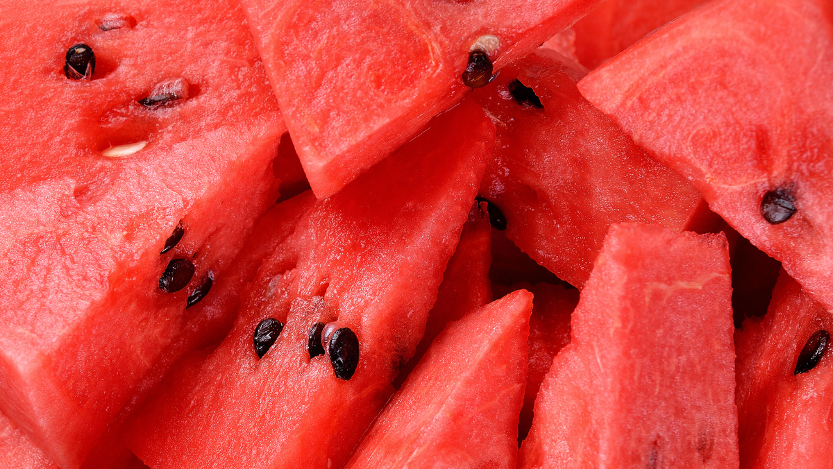 Как выбрать сладкий и спелый арбуз: полезные советы