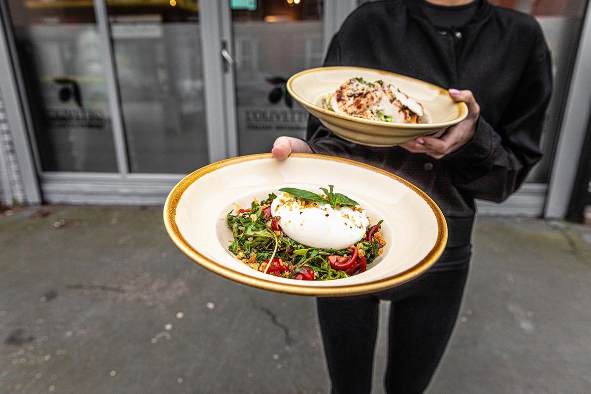 Минчанин пообедал на Br100: что выбрал в меню