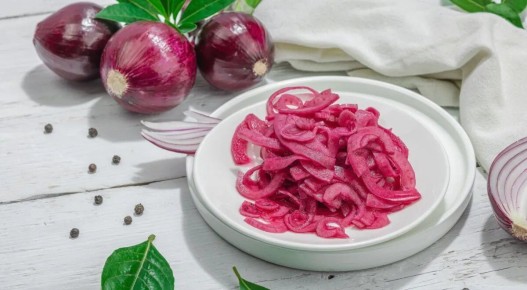 Нежный и ароматный лук: секреты маринования для шашлыка и салатов