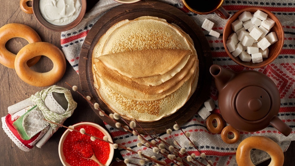 Масленица в мире: сравнение цен на блины в 12 странах