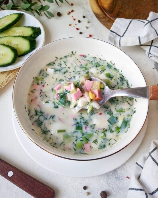 Нежная окрошка на кефире: идеальное летнее угощение