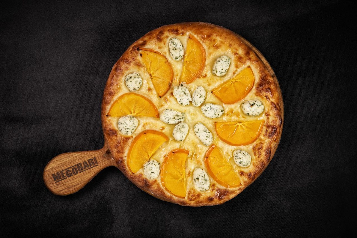 Вдохновение осени: Хачапури с хурмой от Megobari