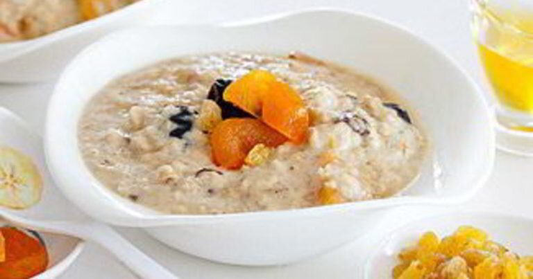 Геркулесовая каша: идеальный завтрак с грецкими орехами и сухофруктами