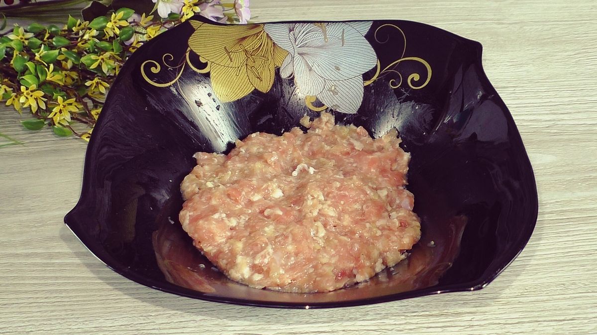 Суп с фрикадельками и вермишелью: легкий рецепт для всей семьи