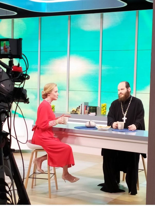 Завтрак за 15 минут: быстрый рецепт злаковой каши с ягодами