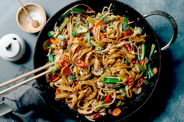 Чао хэ фэнь с овощами: вкусный и полезный ужин за полчаса