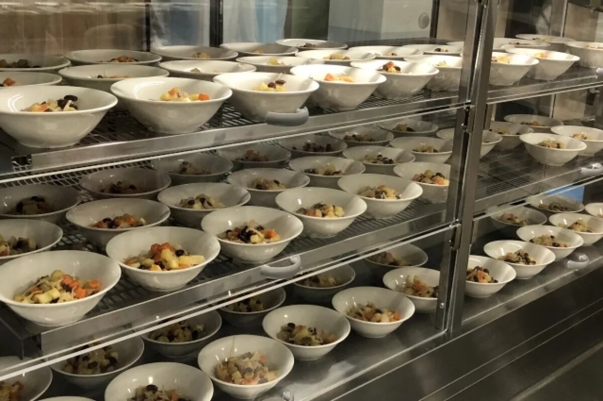 Питание в колледже под угрозой: поставщик отключен после отравлений