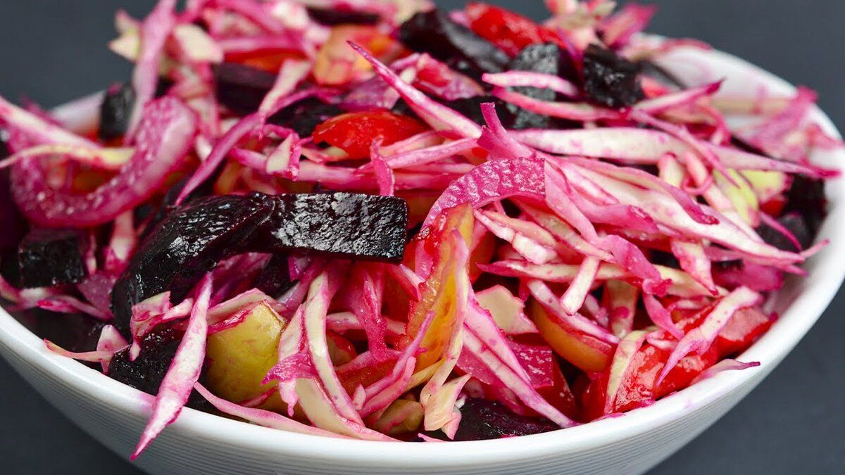 Салат «Настроение»: простой и полезный рецепт на каждый день