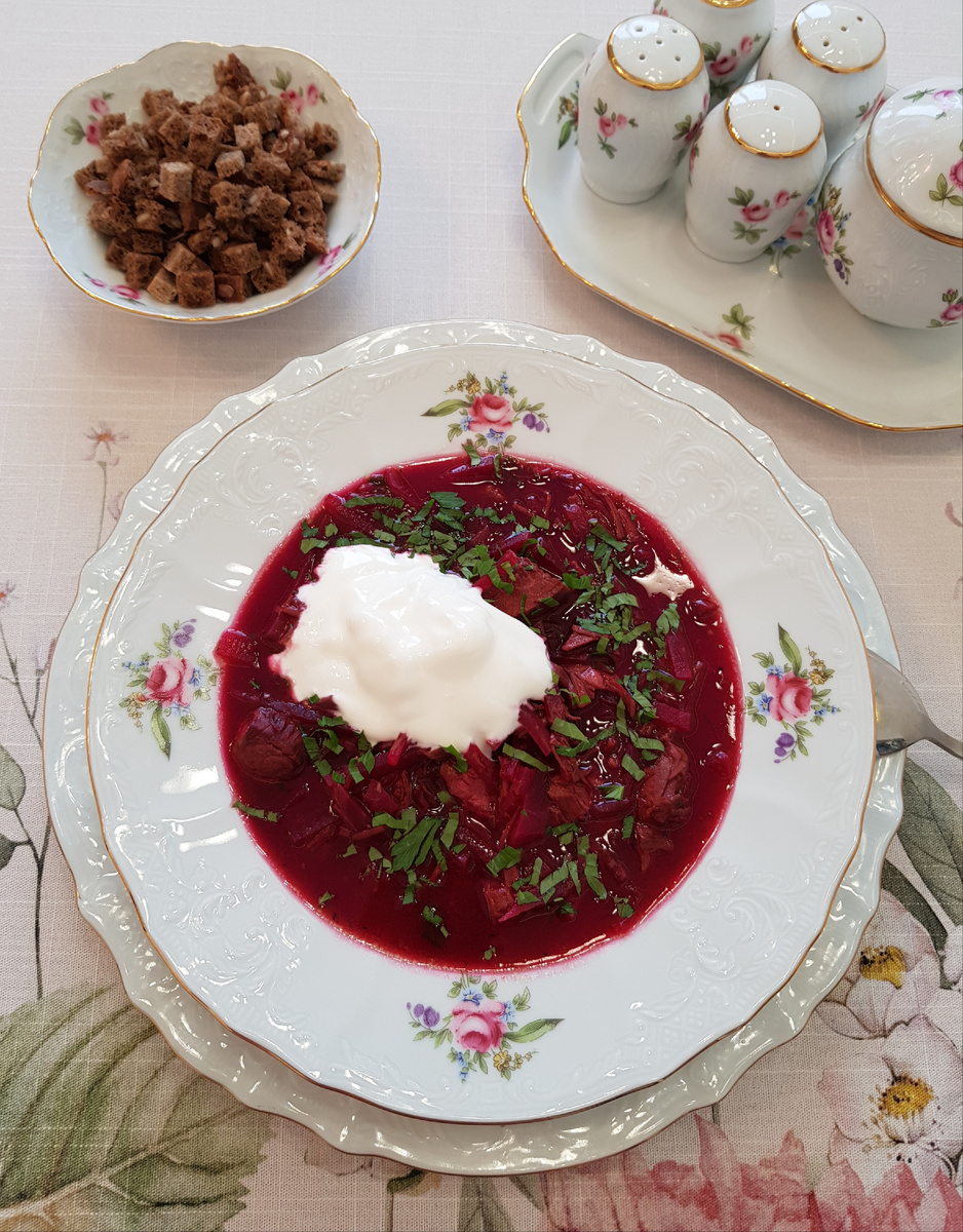 Борщ по старинным традициям: как вспомнить вкус детства