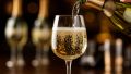 Почему не стоит наполнять бокал шампанского до краев: откровения сомелье
