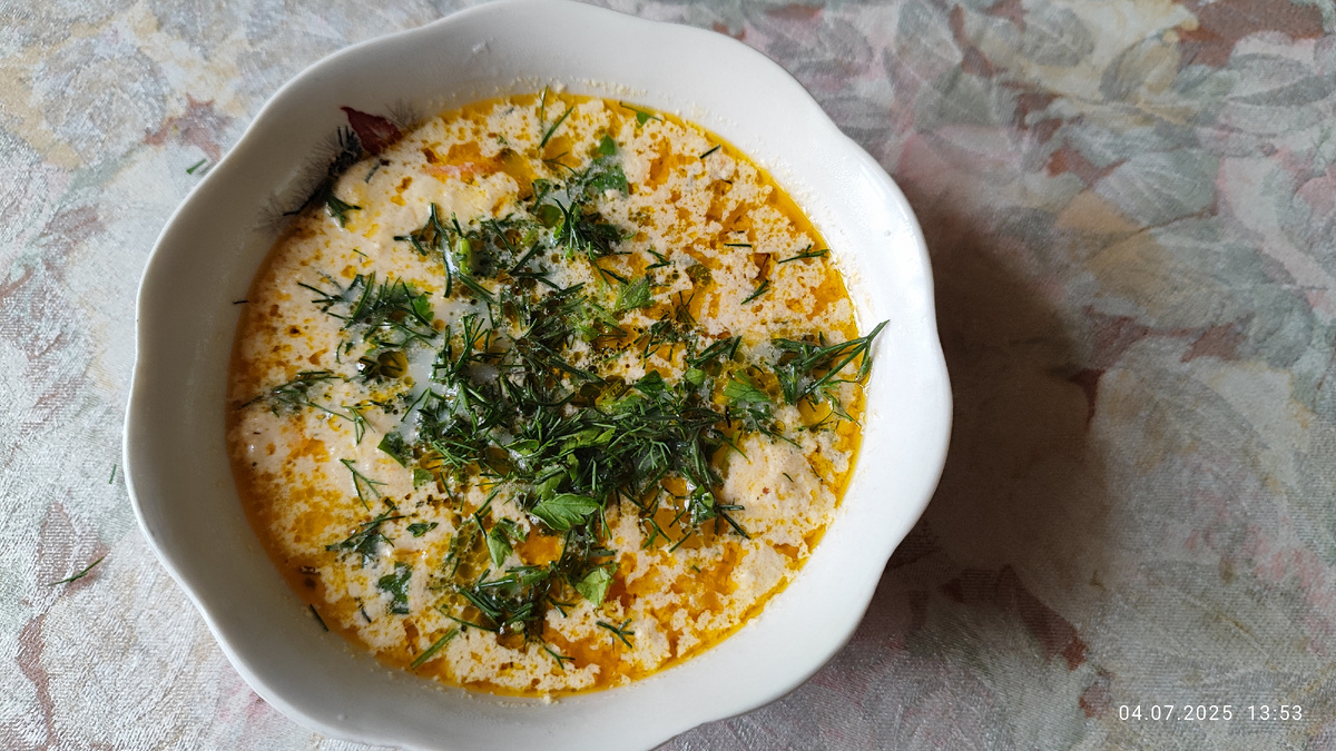 Кремовый кето-суп с сёмгой: просто, быстро и вкусно