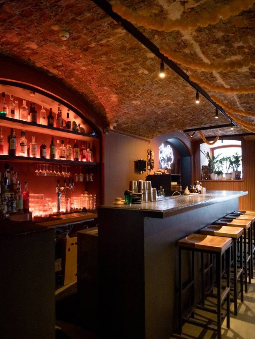 Бар «Тихоходка» вновь радует петербуржцев на Белинского, 8