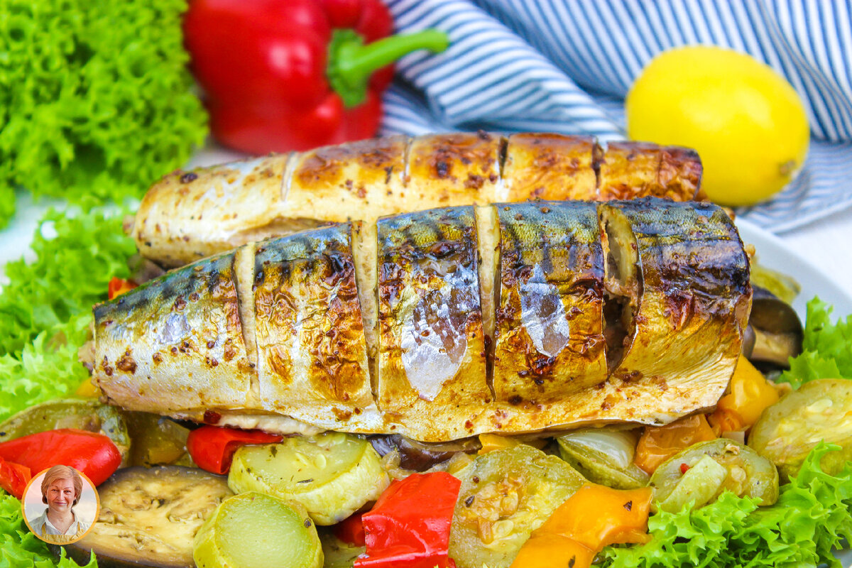 Вкусная скумбрия, запеченная с овощами: легкий и полезный рецепт