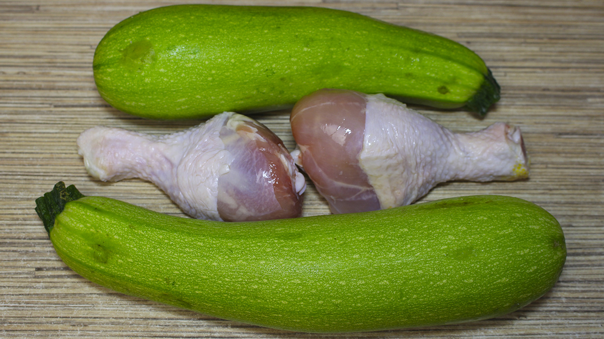 Кабачковые лодочки с курицей и сыром: новое семейное любимое блюдо