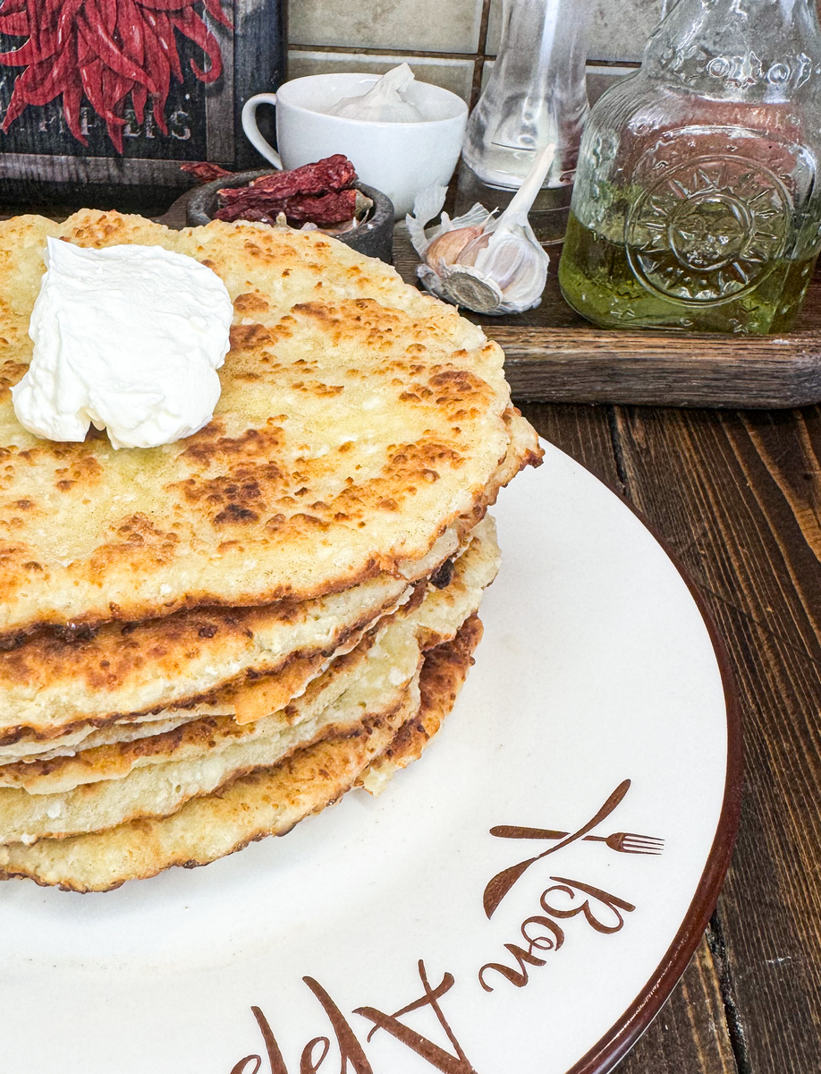 Лепешки с творогом и яблоками: идеальный завтрак для всей семьи