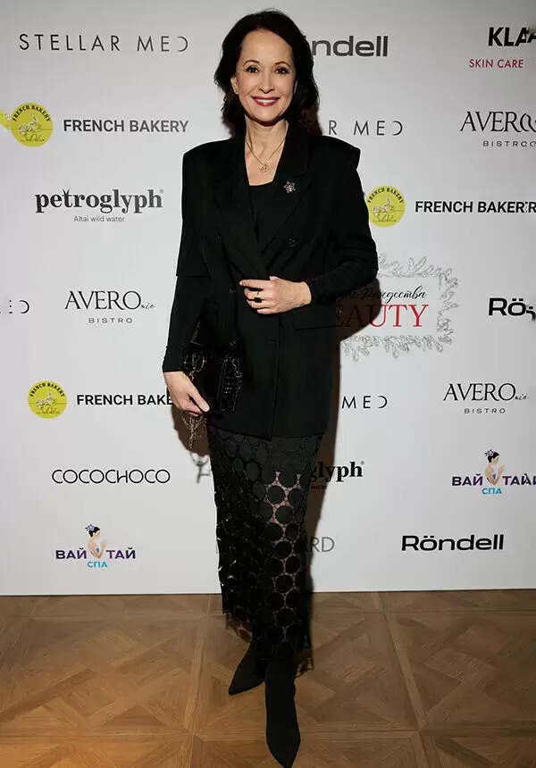 Звезды шоу-бизнеса на бранче #Проbeauty: стиль и элегантность