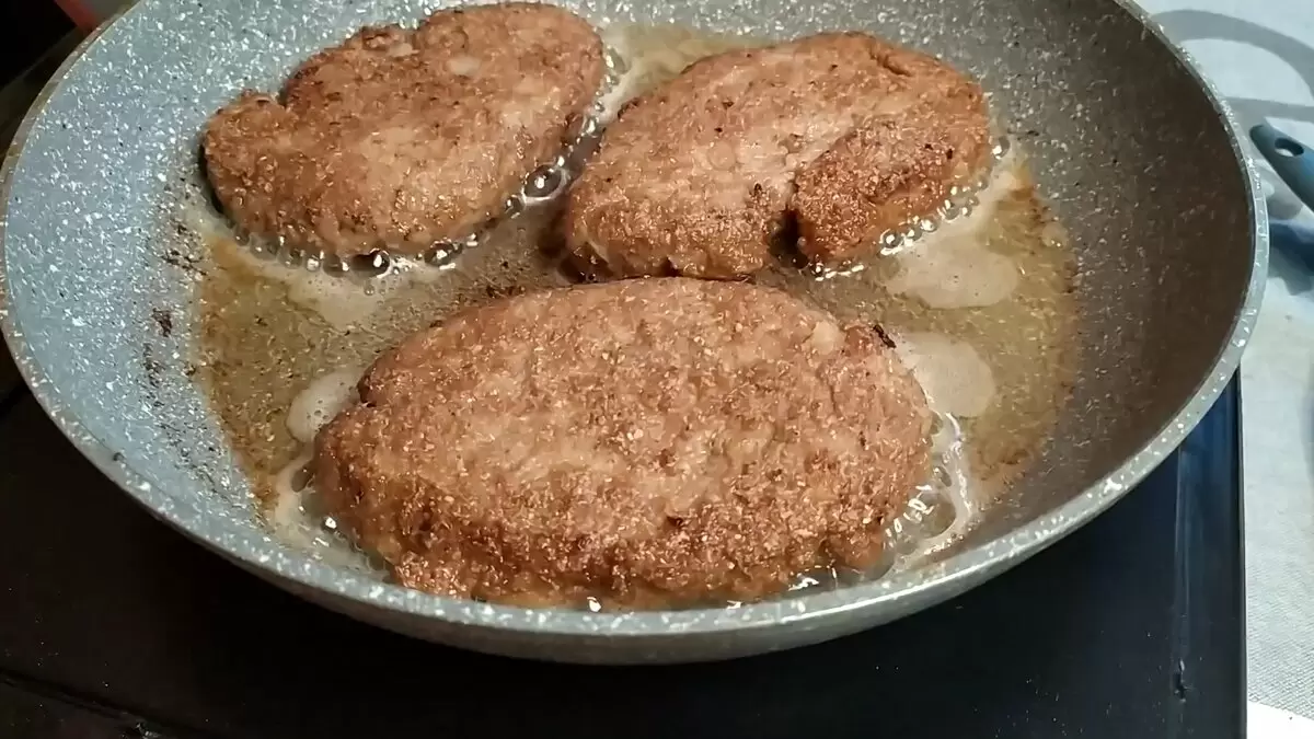 Как приготовить нежные котлеты с морковью по старинному рецепту